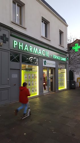 Pharmacie Pharmacie de gare Chatou. Chatou