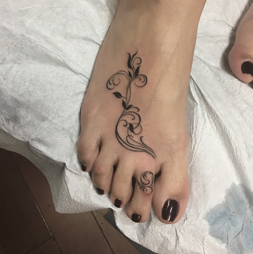 Explore mirrored tattoo ideas, creative tattoo ideas in Alhambra, available at IFA2 Tattoo Studio