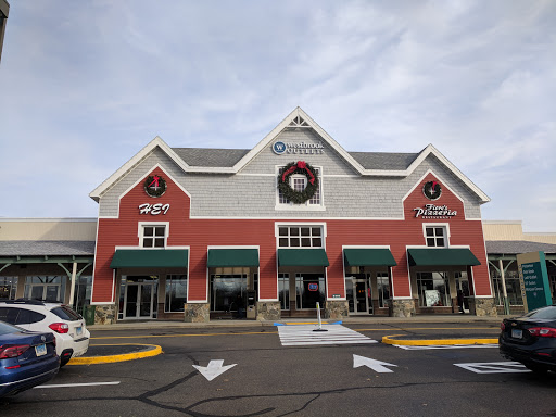 Tanger Outlet Westbrook, 314 Flat Rock Pl, Westbrook, CT 06498, USA, 