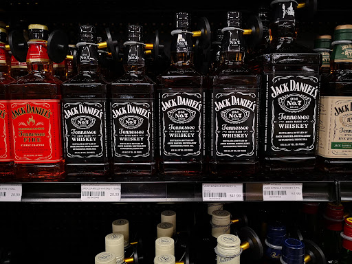 Liquor Store «Plaza Liquors», reviews and photos, 8739 International Dr, Orlando, FL 32819, USA