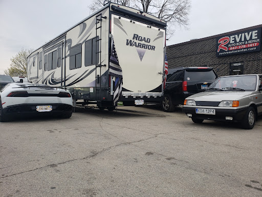 Auto Repair Shop «Revive Auto Body & Repair», reviews and photos, 1024 Lunt Ave, Schaumburg, IL 60193, USA