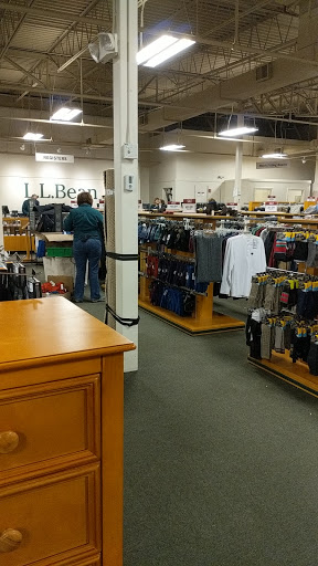 Clothing Store «L.L. Bean Outlet», reviews and photos, 45 Lafayette Rd, North Hampton, NH 03862, USA