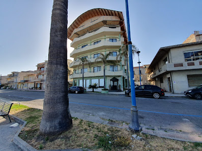 Hotel Ristorante Miramare Via Cristoforo Colombo, 2A, 89046 Marina di Gioiosa Ionica RC, Italia