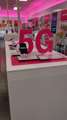 Cell Phone Store «T-Mobile», reviews and photos, 2431 US-1, North Brunswick Township, NJ 08902, USA