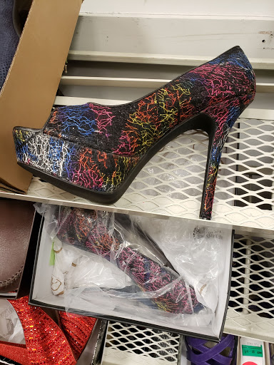 Shoe Store «Reyers Shoe Store», reviews and photos, 40 S Water Ave, Sharon, PA 16146, USA