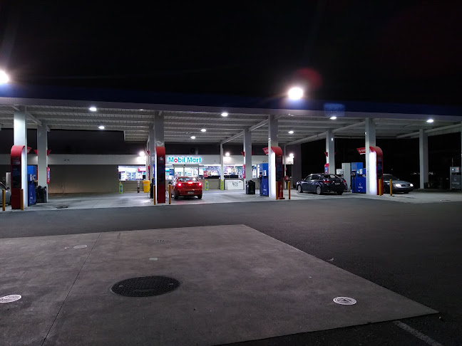 Comments and reviews of Mobil Te Rapa