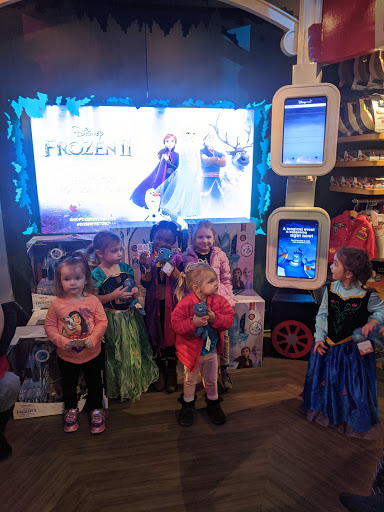 Toy Store «Disney Store», reviews and photos, 1500 Polaris Pkwy, Columbus, OH 43240, USA