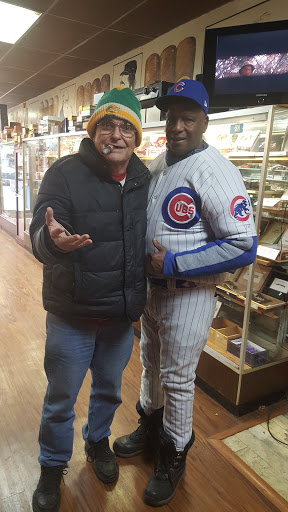 Tobacco Shop «Around The World Tobacco», reviews and photos, 1044 W Belmont Ave, Chicago, IL 60657, USA