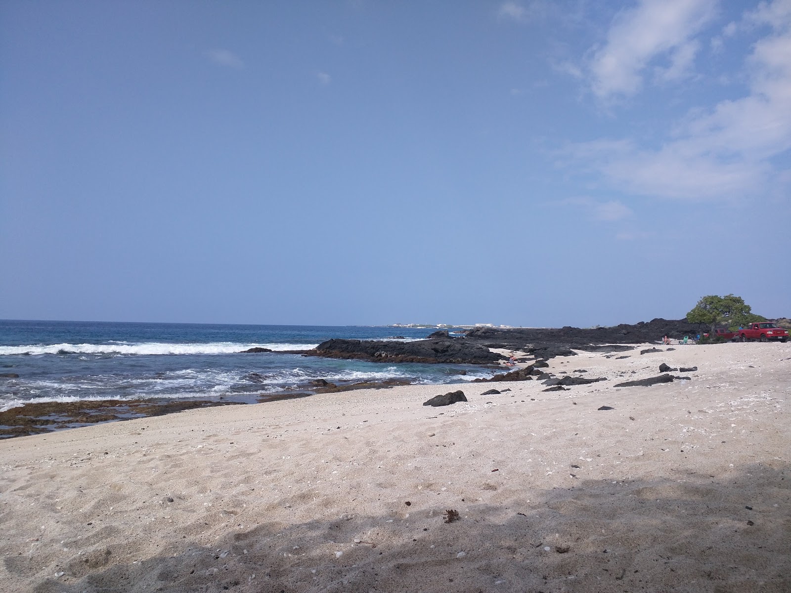 Fotografie cu O'oma Beach cu nivelul de curățenie înalt