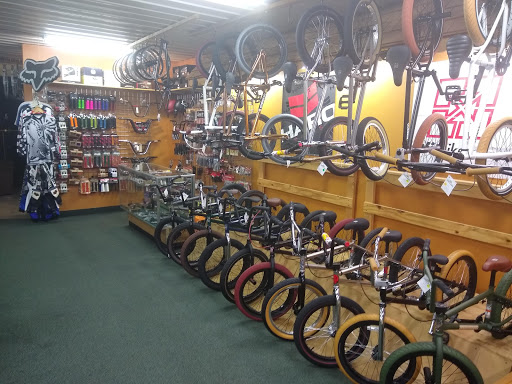 Bicycle Store «Forest Lake Cycle & Skate Bike Shop», reviews and photos, 455 Lake St N, Forest Lake, MN 55025, USA