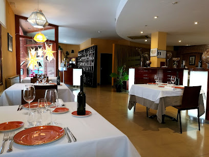 Lo Ponts Restaurant - Carretera Calaf, 6, 25740 Ponts, Lleida, Spain