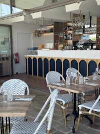 Atmosphère du Restaurant Café Nomy à Saint-Raphaël - n°10