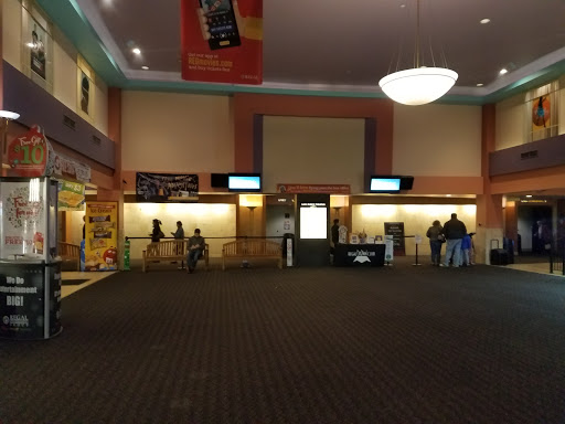 Movie Theater «Regal Cinemas Lake Zurich 12», reviews and photos, 755 S Rand Rd, Lake Zurich, IL 60047, USA