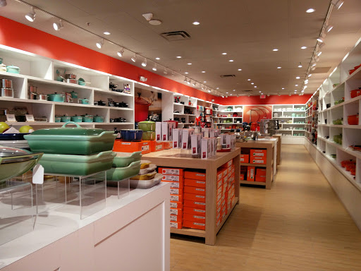Le Creuset Outlet Store in Arvin, California