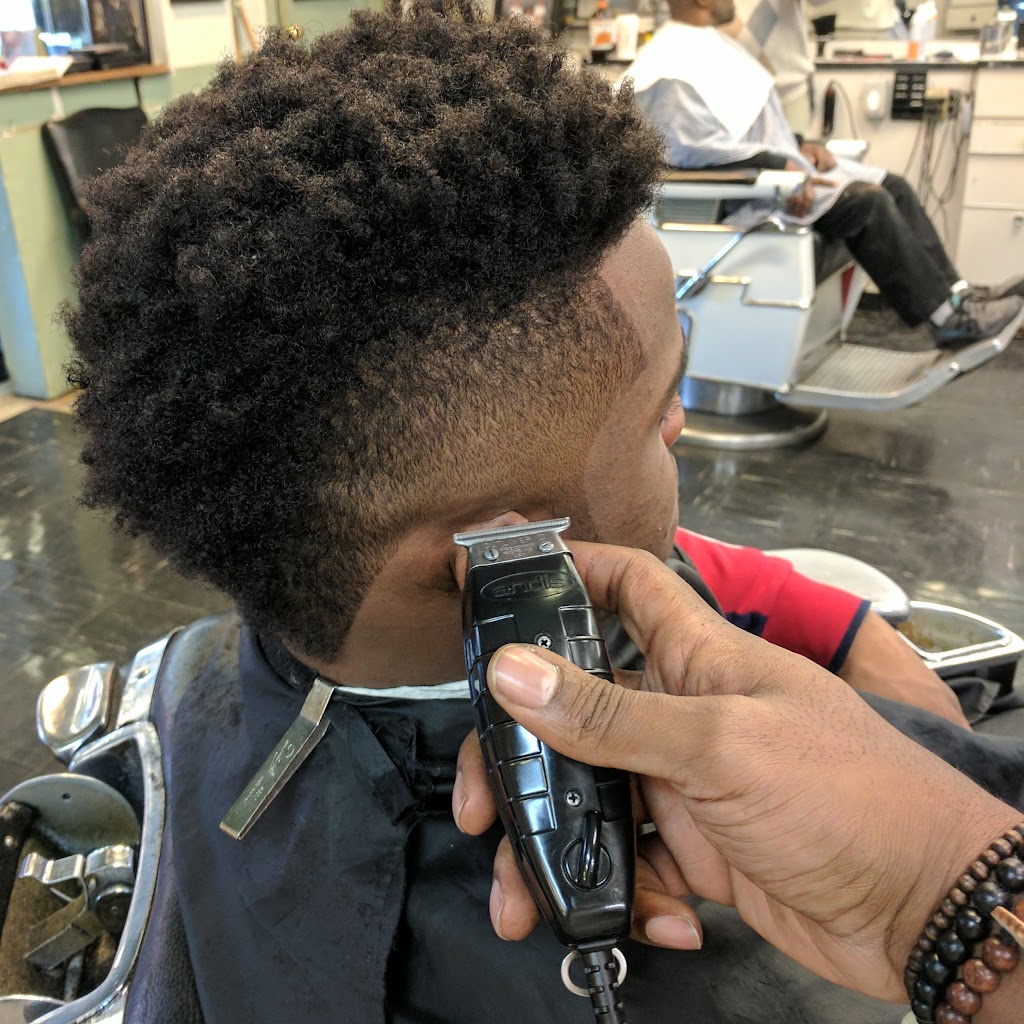 The Ultimate Pyramid Unisex Family Salon 07060