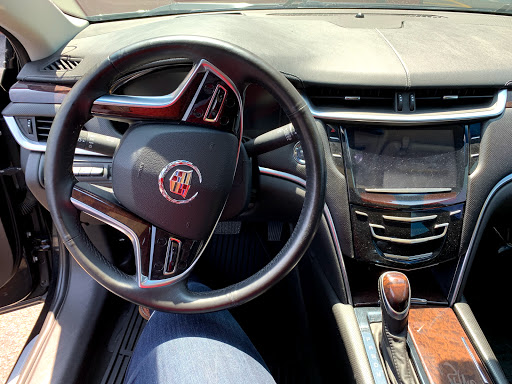 Car Dealer «Auto Villa», reviews and photos, 302 S Lake St, Grayslake, IL 60030, USA