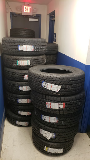 Auto Parts Store «Pep Boys Auto Parts & Service», reviews and photos, 1530 S Harbor Blvd, Fullerton, CA 92832, USA