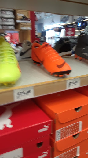 Shoe Store «WSS», reviews and photos, 201 Pacific Coast Hwy, Wilmington, CA 90744, USA