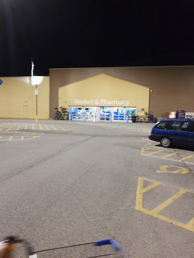 Department Store «Walmart Supercenter», reviews and photos, 415 Industrial Ave, Grinnell, IA 50112, USA