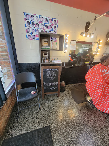 Barber Shop «Master Touch Barber Shop», reviews and photos, 2044 N Battlefield Blvd, Chesapeake, VA 23324, USA