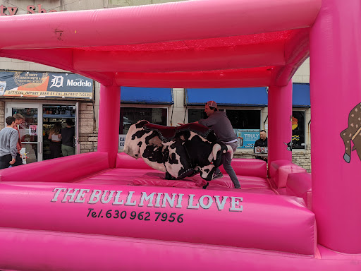 Liquor Store «Main Street Party Store», reviews and photos, 201 N Main St, Ann Arbor, MI 48104, USA