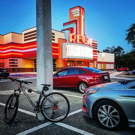 Movie Theater «Regal Cinemas Beach Boulevard 18», reviews and photos, 14051 Beach Blvd, Jacksonville, FL 32250, USA