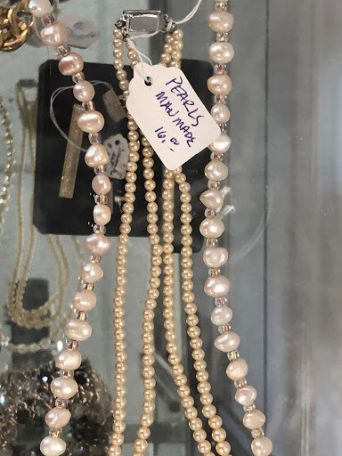 Thrift Store «Assistance League of Greater Placer - Thrift Shop», reviews and photos, 1263 Grass Valley Hwy, Auburn, CA 95603, USA