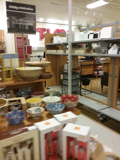 Department Store «T.J. Maxx», reviews and photos, 3500 East-West Hwy, Hyattsville, MD 20782, USA