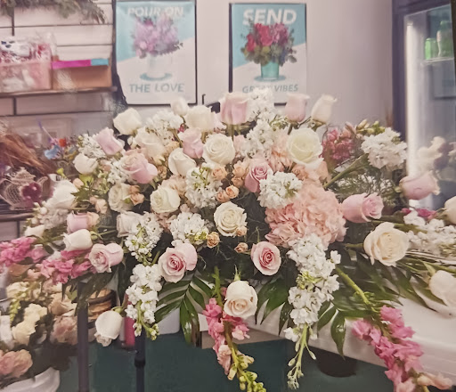 Florist «Treasures To Adore», reviews and photos, 1313 Carolyn Ct, Humble, TX 77338, USA