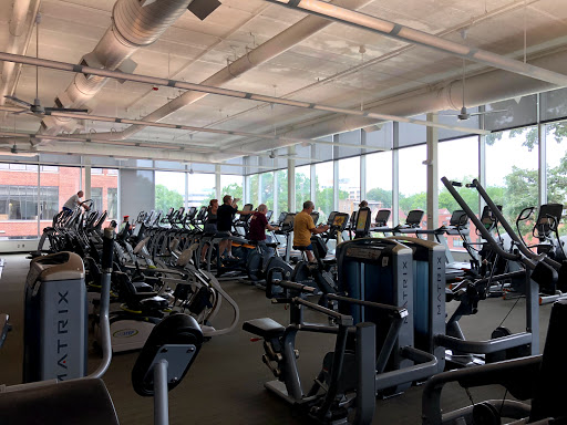 Gyms with swimming pool Minneapolis