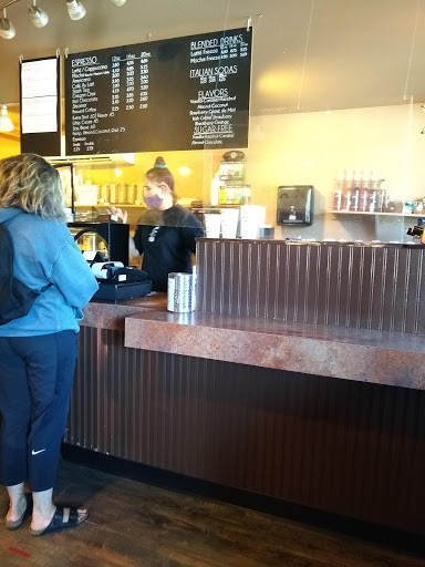 Grocery Store «Manzanita Market: The Little Apple», reviews and photos, 193 Laneda Ave, Manzanita, OR 97130, USA