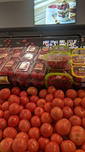 Grocery Store «Giant Food», reviews and photos, 10480 Campus Way S, Kettering, MD 20774, USA