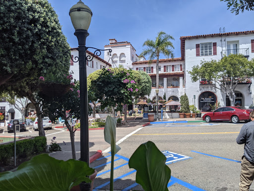 Del Mar Plaza image