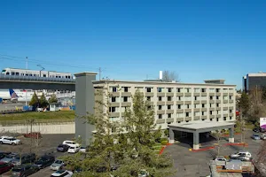 Coast Gateway Hotel image