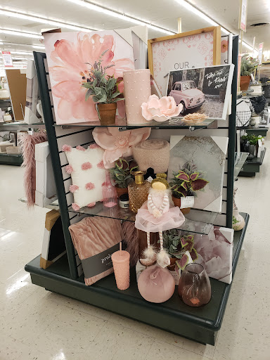 Craft Store «Hobby Lobby», reviews and photos, 255 W Roosevelt Rd, Lombard, IL 60148, USA