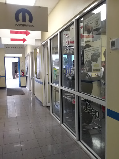 Car Dealer «Boniface-Hiers Chrysler Dodge Jeep», reviews and photos, 1775 E Merritt Island Causeway, Merritt Island, FL 32952, USA