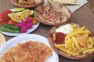 مطعم غوطة دمشق image