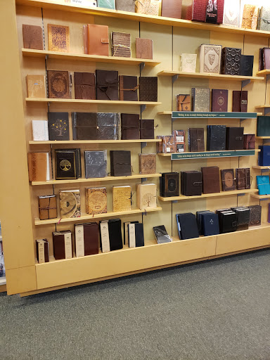 Book Store «Barnes & Noble», reviews and photos, 301 NE Northgate Way, Seattle, WA 98125, USA