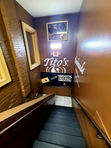 Bar «Park Street Tavern», reviews and photos, 501 Park St, Columbus, OH 43215, USA