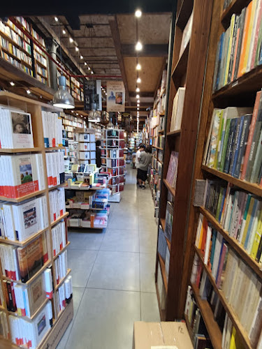 Teléfono de Librería Puro Verso
