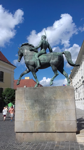 Székesfehérvár, Hősök tere, 8000 Magyarország