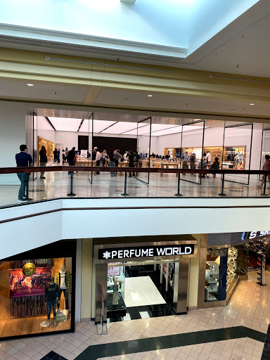 Apple Altamonte, 451 E Altamonte Dr, Altamonte Springs, FL 32701, USA, 