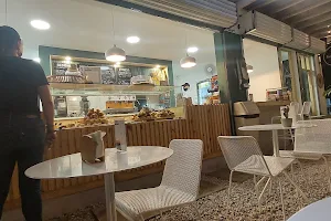 Punto Cafe image