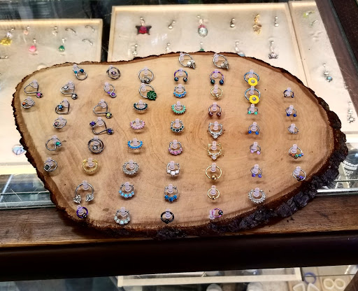 Tattoo Shop «Blue Ring Studio Tattoo & Piercing», reviews and photos, 2408 Cleveland Blvd, Caldwell, ID 83605, USA