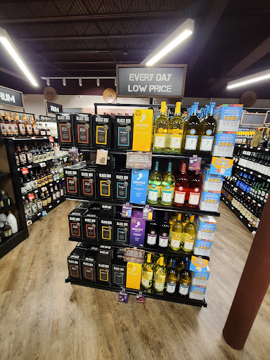 Liquor Store «Montgomery County», reviews and photos, 11301 Seven Locks Rd, Potomac, MD 20854, USA