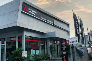 Mitsubishi Bekasi Bulak Kapal image