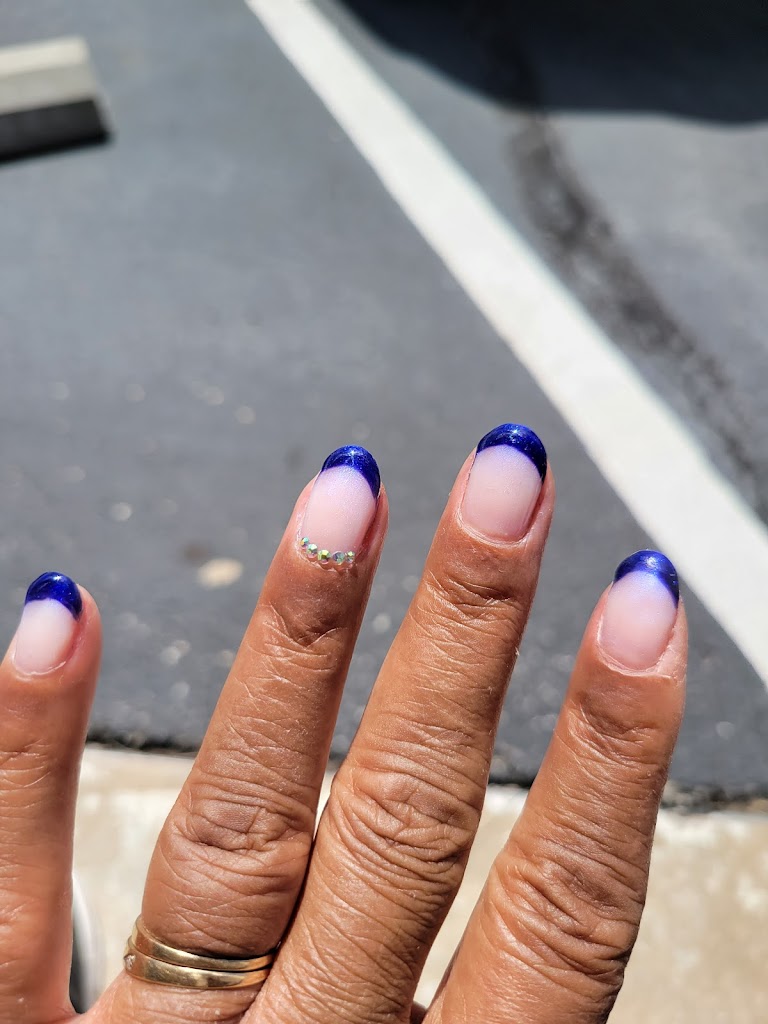 VP Nails 63135