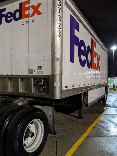 Mailing Service «FedEx Ground», reviews and photos, 6833 W 75th St, Chicago, IL 60638, USA