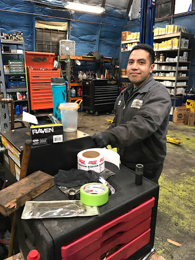 Auto Repair Shop «Green Drop Garage», reviews and photos, 1417 SE 9th Ave, Portland, OR 97214, USA