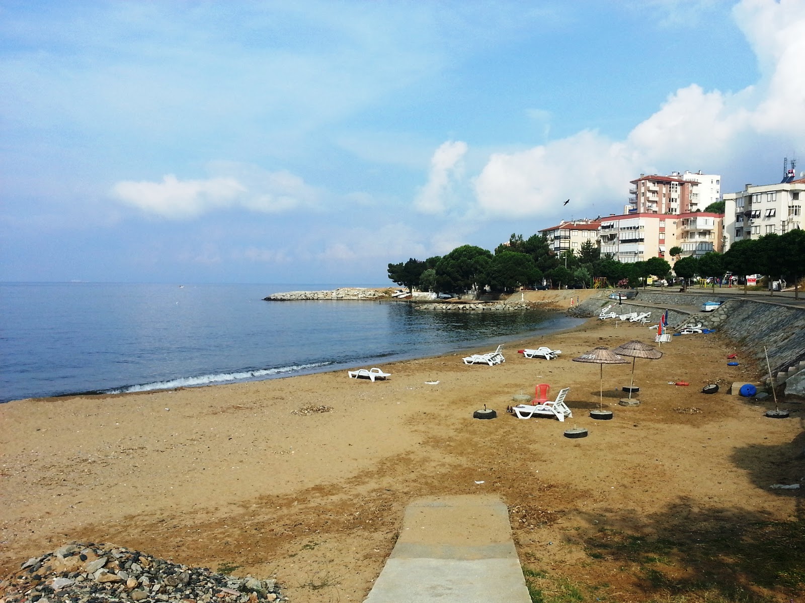 Fotografie cu Armutlu Plaji cu nivelul de curățenie înalt